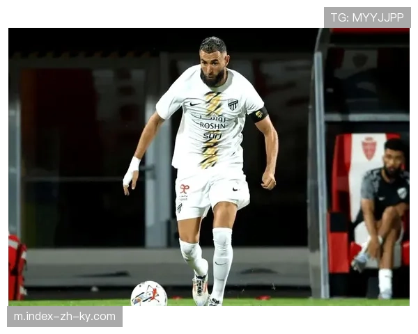 本泽马加盟后外援超编 利雅得新月被迫取舍大牌